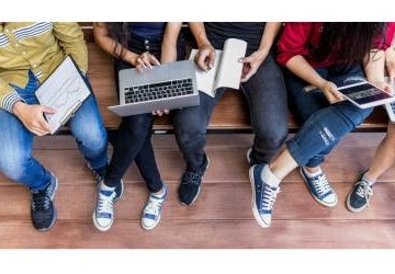 Szkoła Podstawowa w Rudziczce z nowym sprzętem do nauczania zdalnego